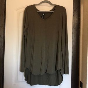 Agnes & Dora Vincent Hi Lo Top